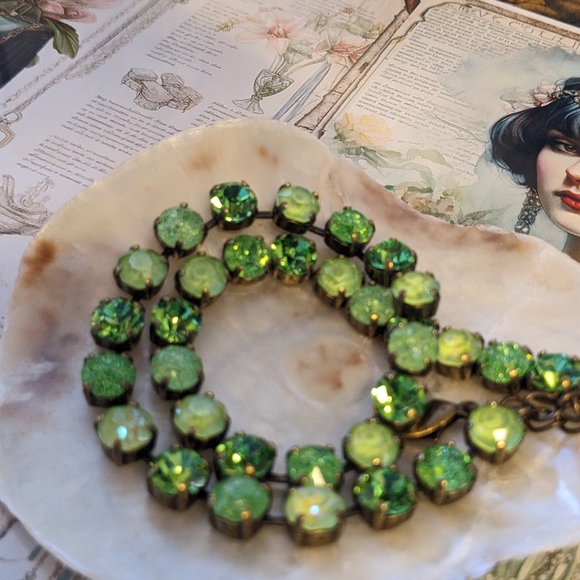 Peridot and Green Apple Crystal Necklace and Earrings in Brass - Picture 6 of 7